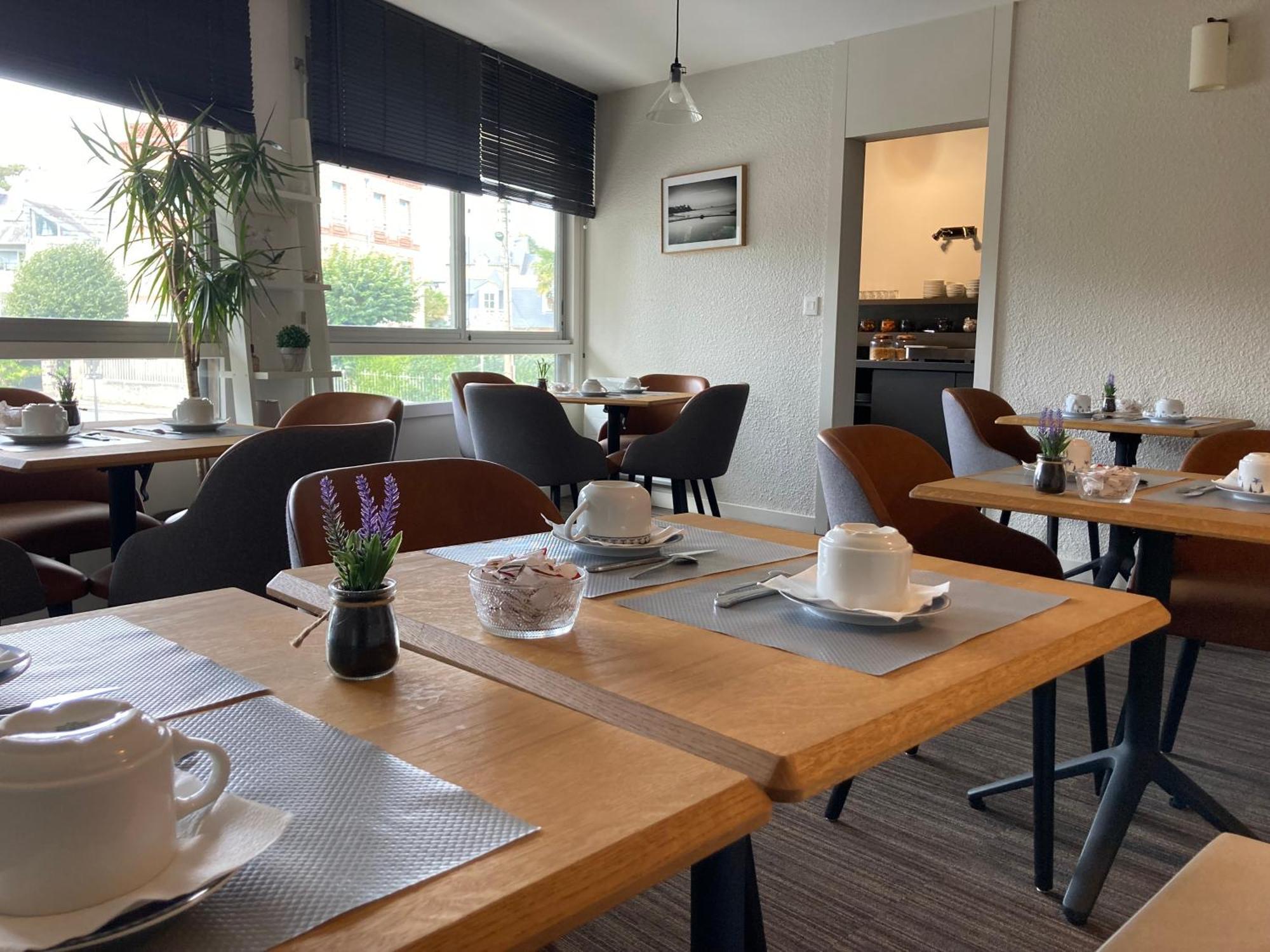 Le Crystal Dinard Plage ภายนอก รูปภาพ