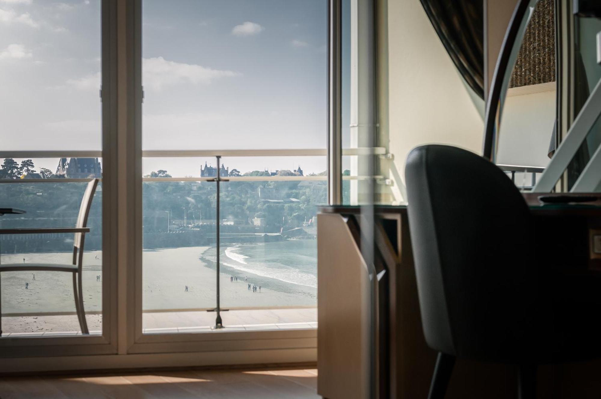 Le Crystal Dinard Plage ภายนอก รูปภาพ