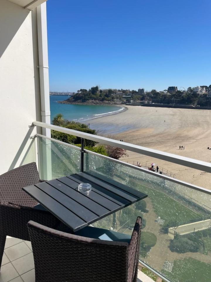 Le Crystal Dinard Plage ภายนอก รูปภาพ